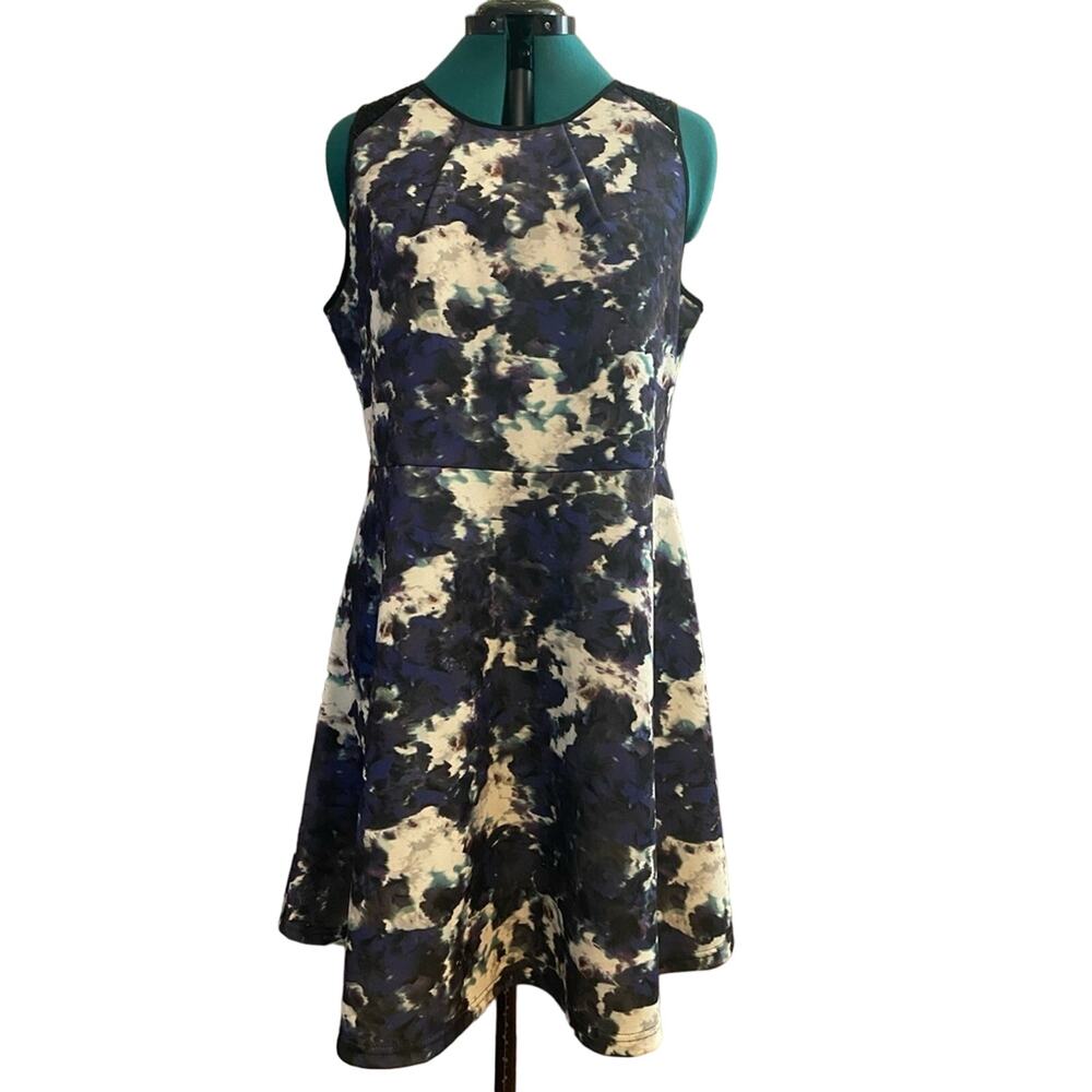Mossimo Women’s Dress Lace Shoulders Button at Back Neck Back Zipper X-Large